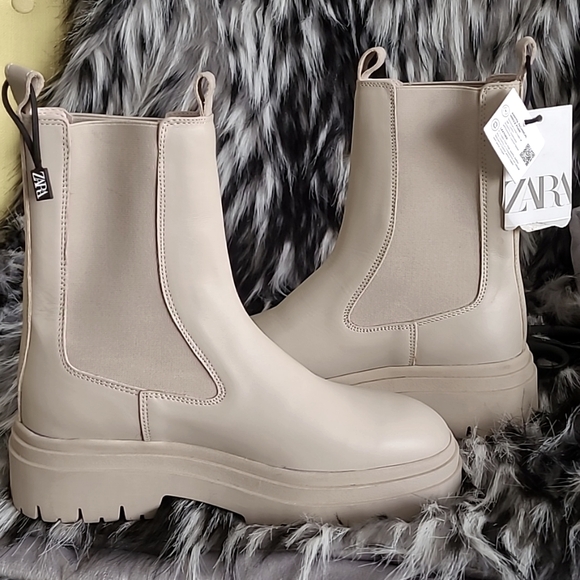 ZARA HEELED ANKLE BOOTS. NEW WITH TAG - Picture 8 of 8